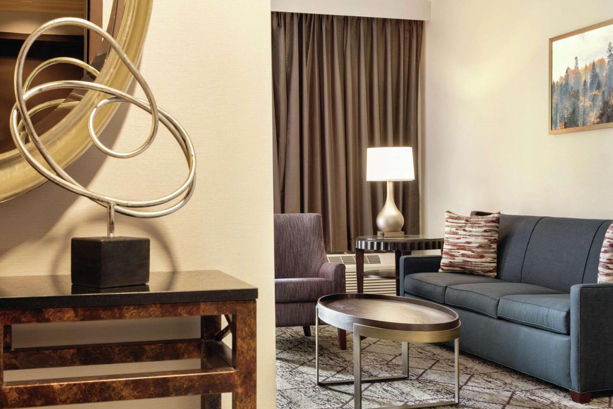 Doubletree By Hilton Atlanta Northeast/northlake Tucker