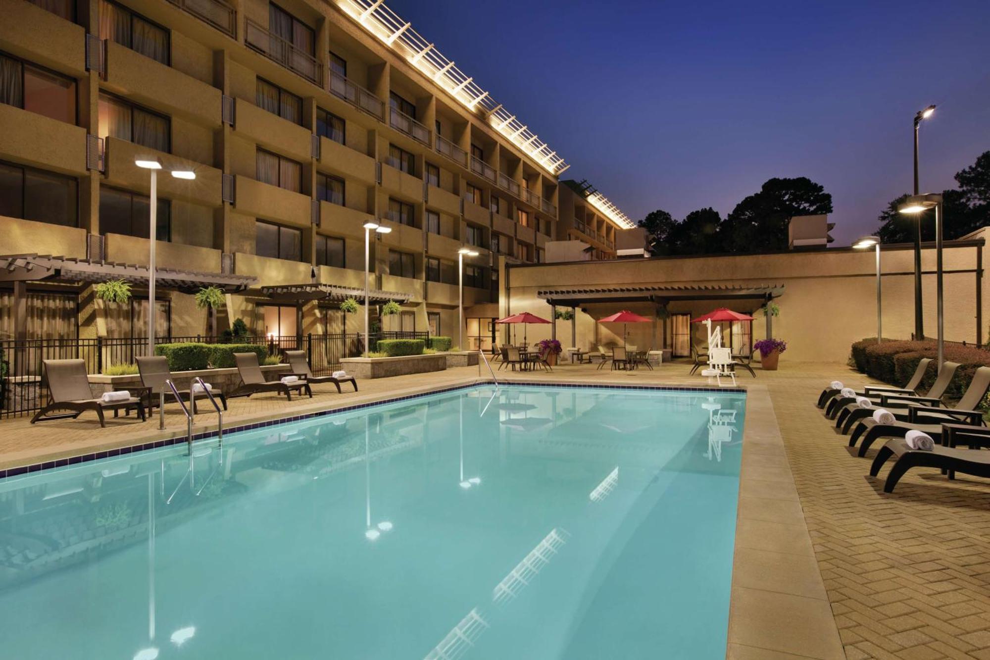 Hotel Doubletree By Hilton Atlanta Northeast/northlake 4*