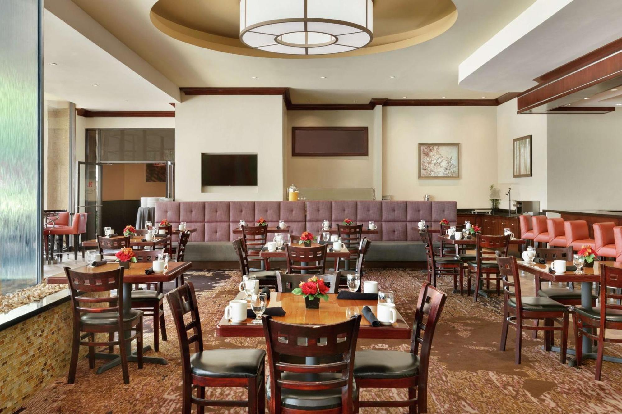 Hotel Doubletree By Hilton Atlanta Northeast/northlake 4*