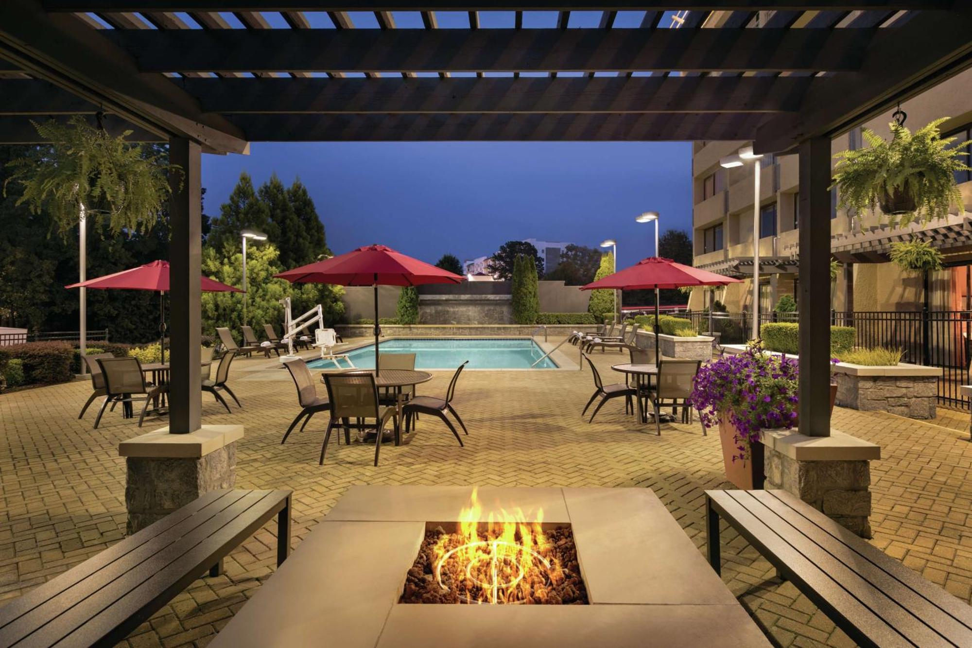 Doubletree By Hilton Atlanta Northeast/northlake