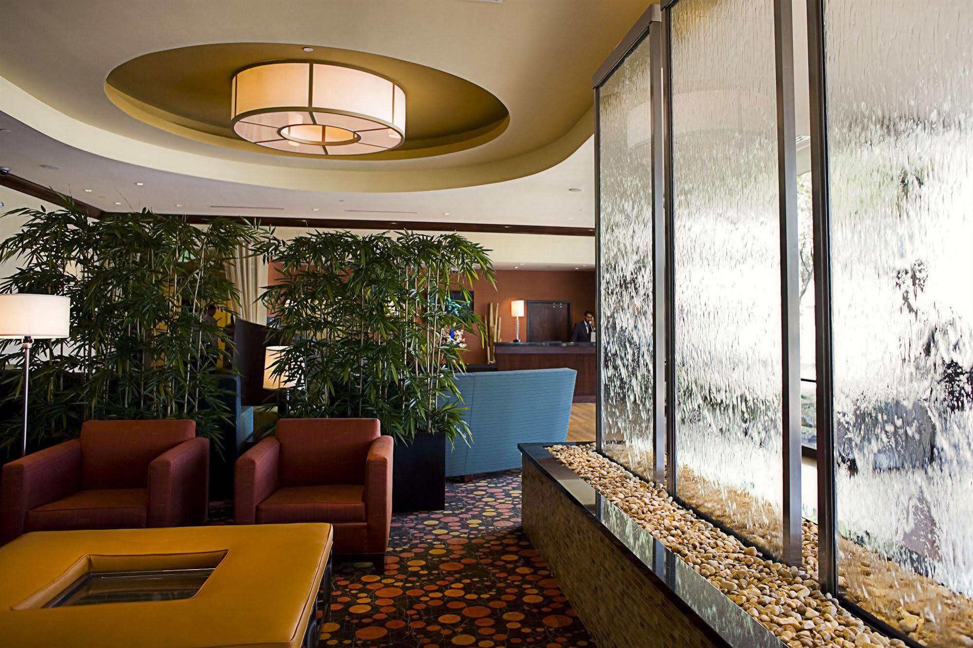 Hotel Doubletree By Hilton Atlanta Northeast/northlake