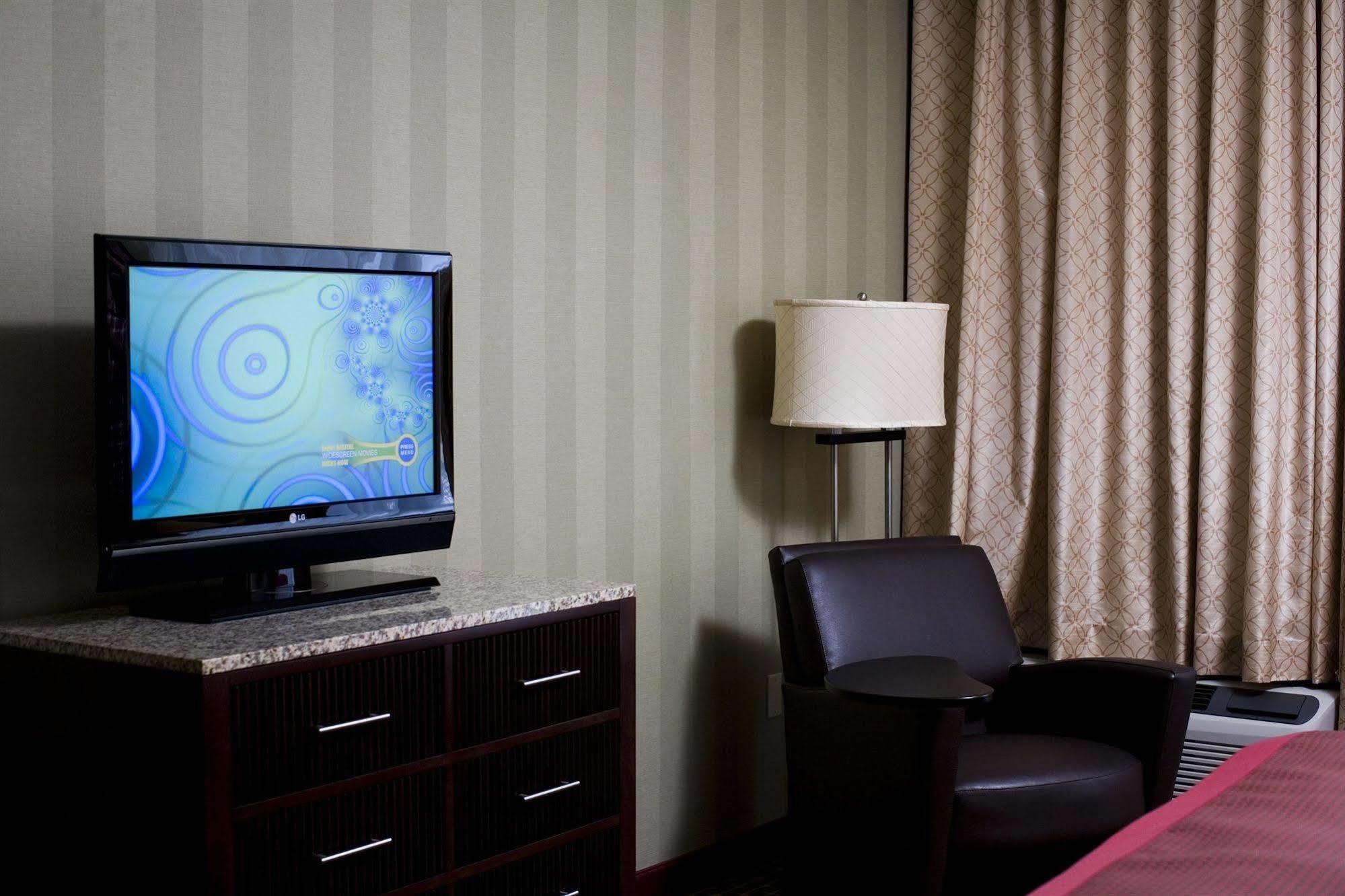 Hotel Doubletree By Hilton Atlanta Northeast/northlake 4*